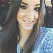 Profesora de atención a personas dependientes apto para todas las edades